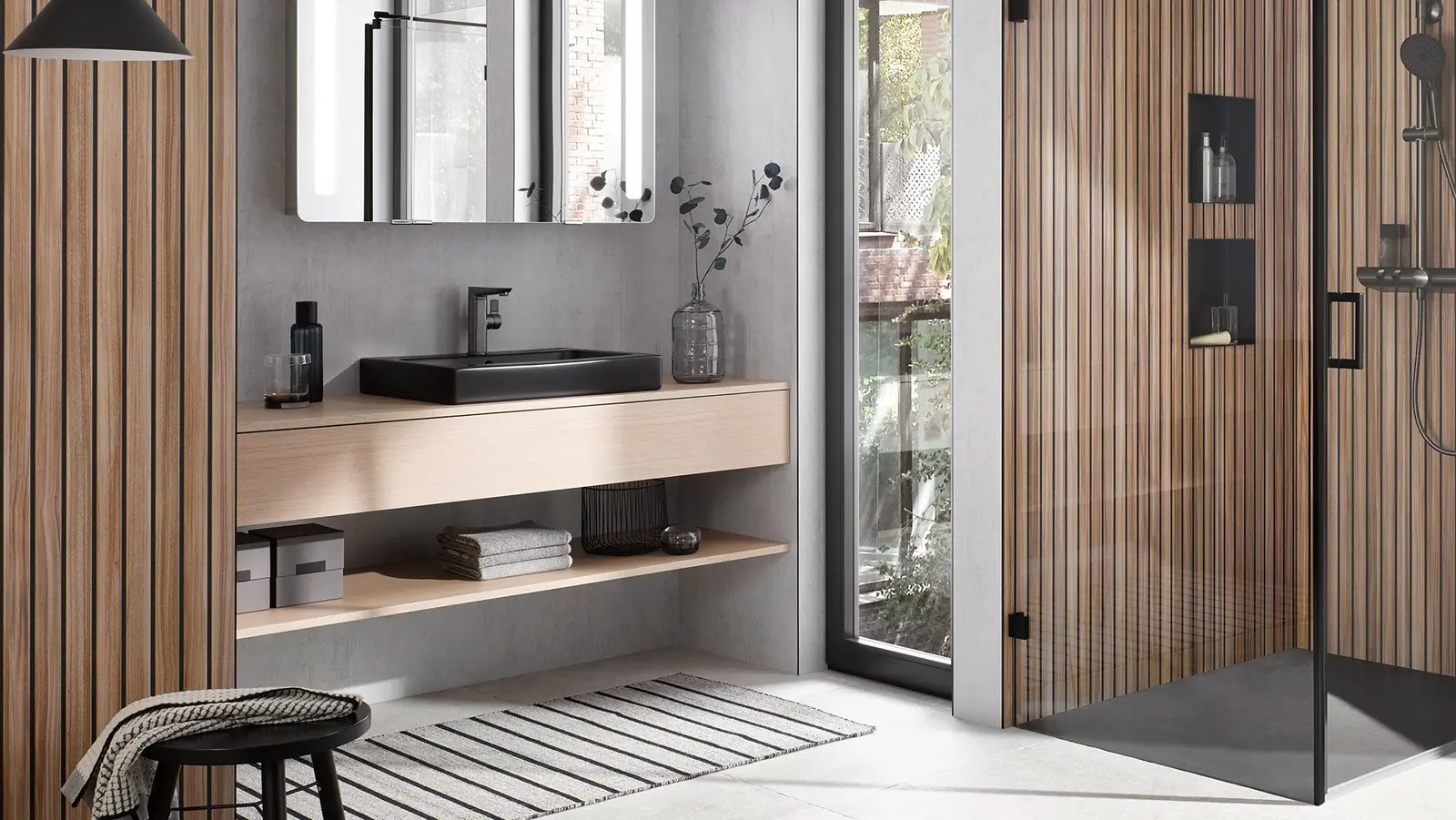 RenoDeco-Wandverkleidung in Holz- und Steinoptik in Dusche und am Waschtisch